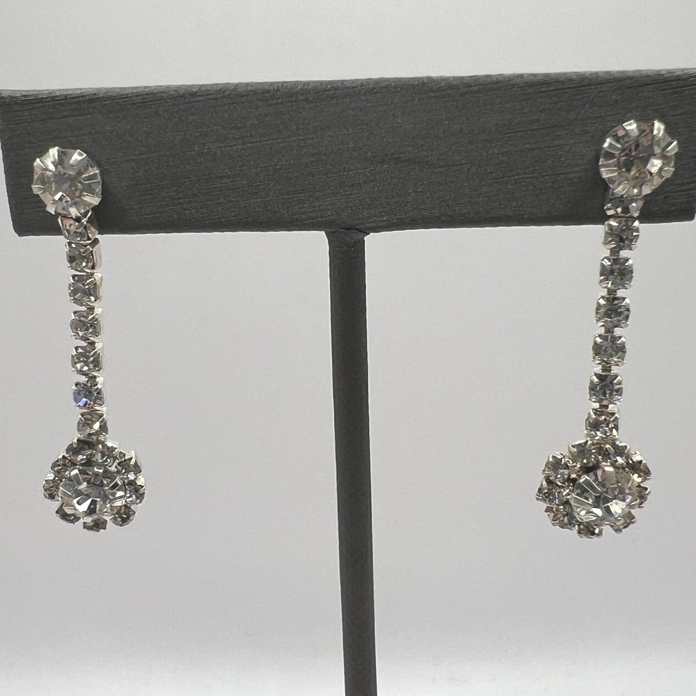 Vintage Pierced Earrings Clear Rhinestones Dangle Drop Silver Tone‎ Statement